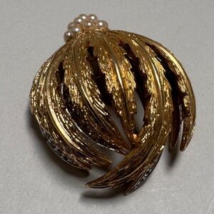 Rare Vintage Gold Plated & Silver JOMAZ Mazer Brooch with Pearls & Rhinestones